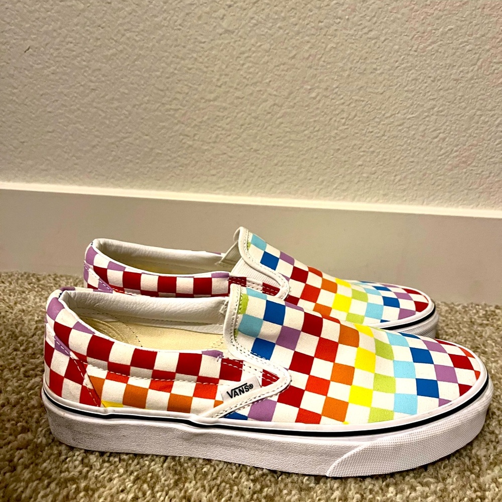 Womens VANS rainbow shoes 8.5 like new condition